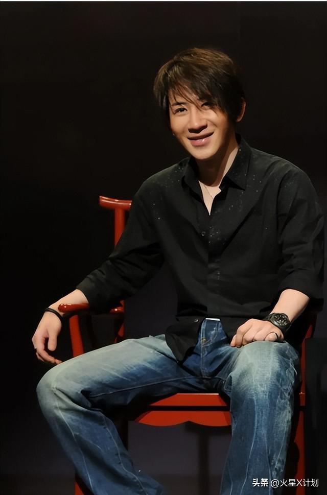 抗癌不到一年，刘谦近况曝光，“不良嗜好”已戒掉，憔悴到认不出