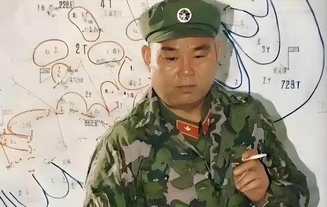 成都军区副司令，在西藏视察时遇难，享年63岁，司令员因此被免职