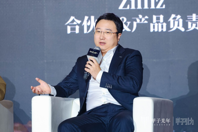 2000+人次 70余位大咖辩AI下半场，2025甲子引力年终盛典圆满落幕