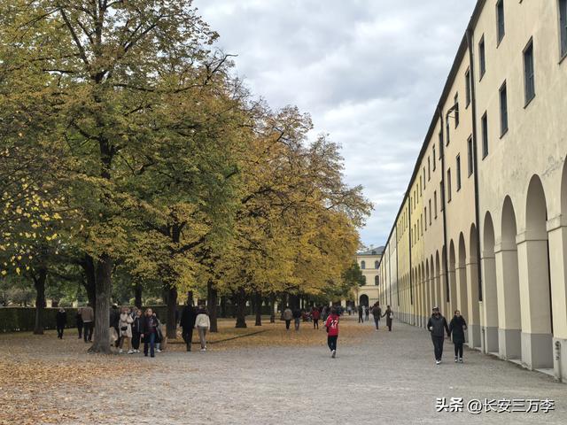 欧洲行第16天：探慕尼黑的苹果店，逛国王宫和英国花园