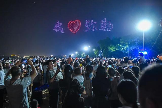 为何一到弥勒就快乐？答案揭晓…