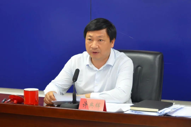 中纪委连发12人被查