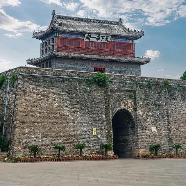 河北秦皇岛旅游攻略：海滨之城的自然与人文盛宴