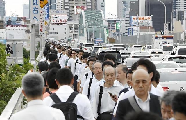日本未来将向何处去？“安倍经济学”幻灭之后日本的出路在哪里？