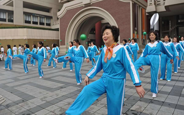 耸人听闻和骇人听闻的区别，两者的区别与联系