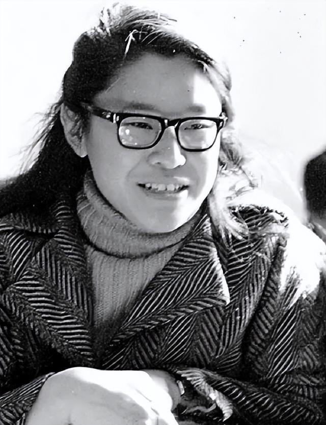 1982 年高材生王佐良娶瘫痪的张海迪，40 年后，才知他是人间清醒