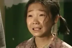 《暖春》小花官宣恋情，获男友送DR钻戒求婚，现场照曝光好浪漫图片