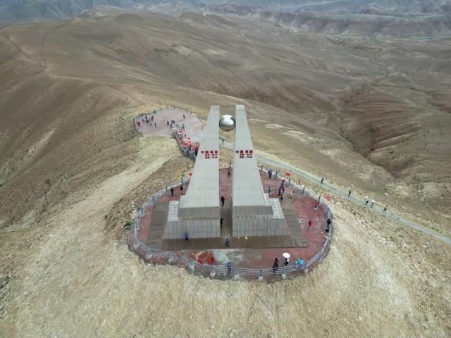 国内最“贵”的1条自驾线，完整走一圈10万起，退休后必走一趟！