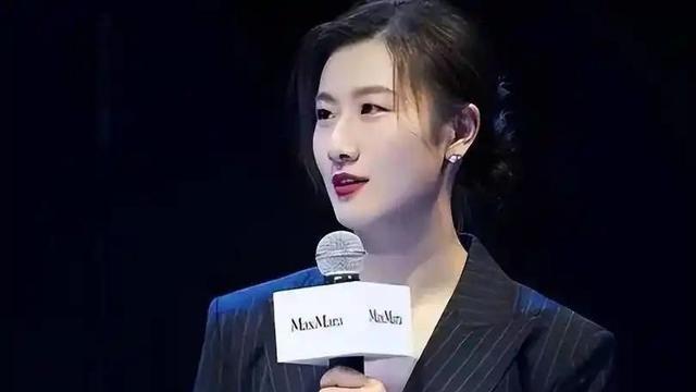 丁宁现状：退役4年拒绝国乒安排，如今是北大教师，年薪30万够了
