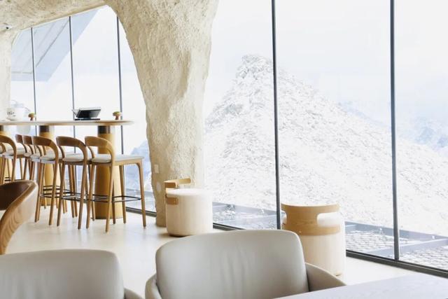 达古冰川 “不止 4860 米” 的深度浪漫，藏着信仰与烟火气