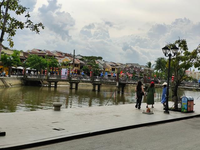 越南会安古城，是古代中越贸易港口，满满的中华风