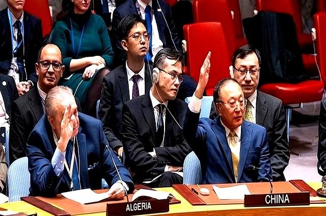 俄乌打了1000多天！美国终于醒悟：原来中国3年前就选对了