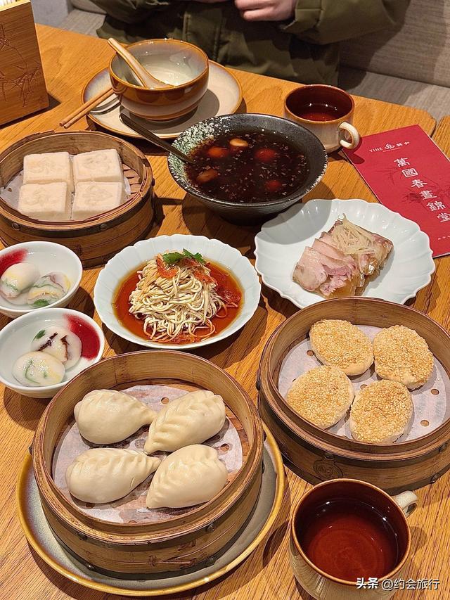为啥南京夫子庙的小吃又贵又难吃？游客：本地人不吃，专坑外地人