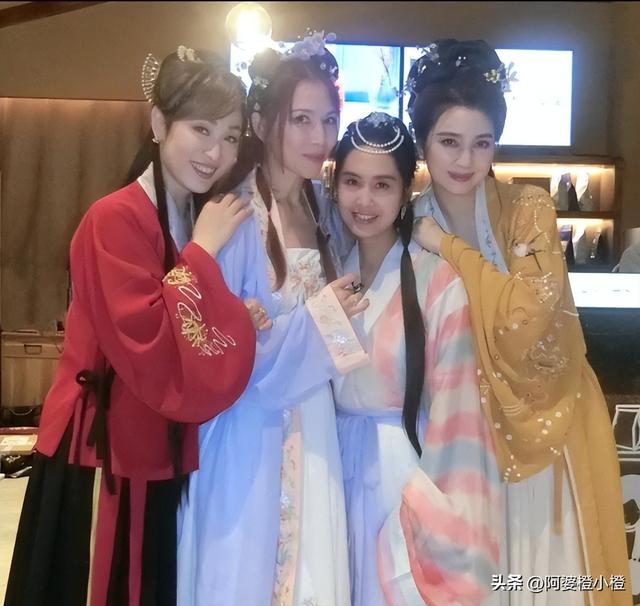 不合影不知道，一合影全露馅！原来这些明星都是潜藏的“小土豆”