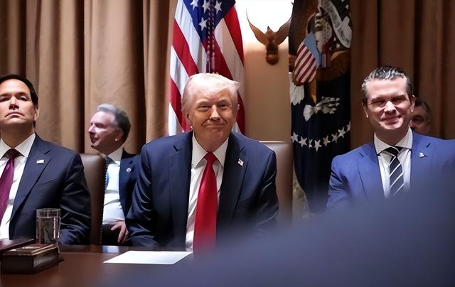 100枚导弹从天而降，美军发起斩首行动，特朗普下令，俄英法失声