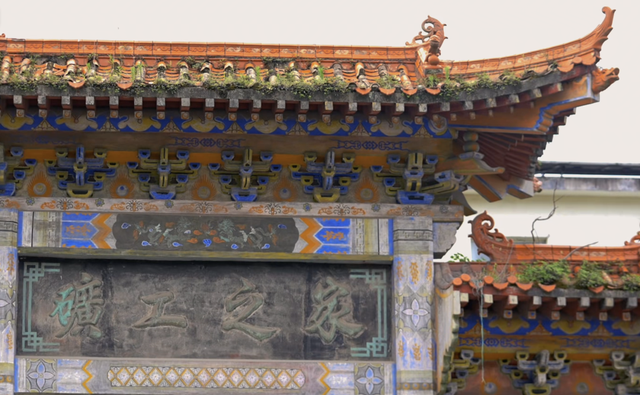 从3万人的“小香港”到十室九空！江西深山被废弃的煤矿小镇