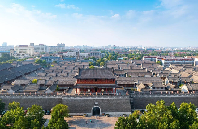 别再挤网红城市了！山东这座千年古城，逛吃三天都不想走