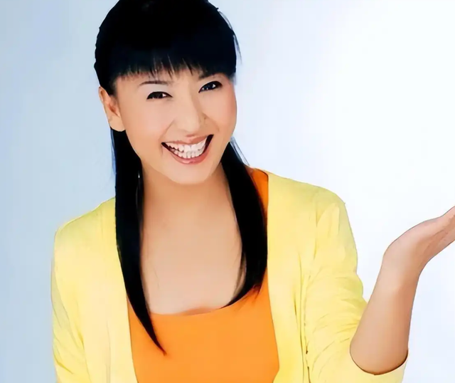 重罚！偷税、背人命债，被官方彻查后首露面的闫学晶 迎来最终结局