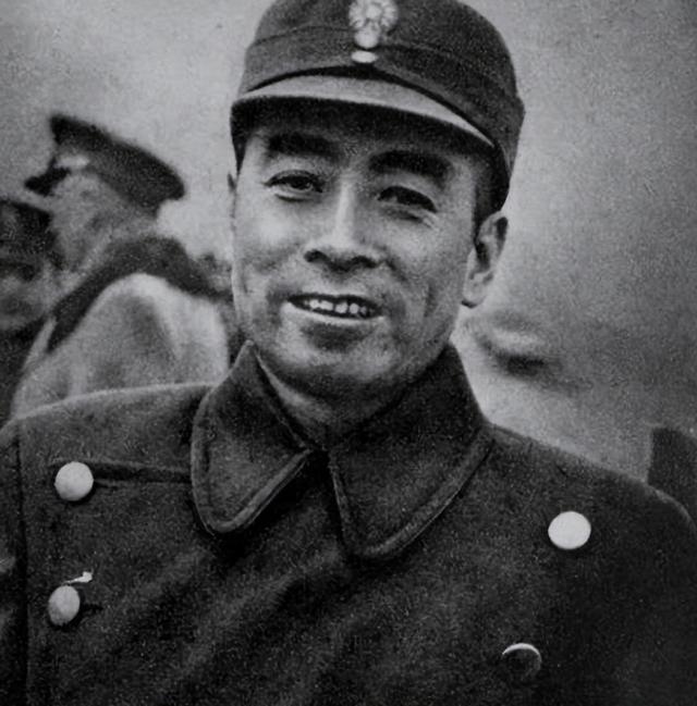 抗美援朝都知彭德怀，其实他背后还有一人，功劳不比彭老总小！