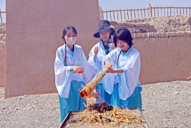暑期旅游持续升温,敦煌阳关研学游、亲子游“热”力全开