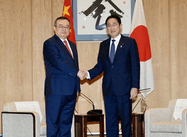 日本亮出王牌，中国束手无策？高市赌美国不会见死不救	，结果悲剧