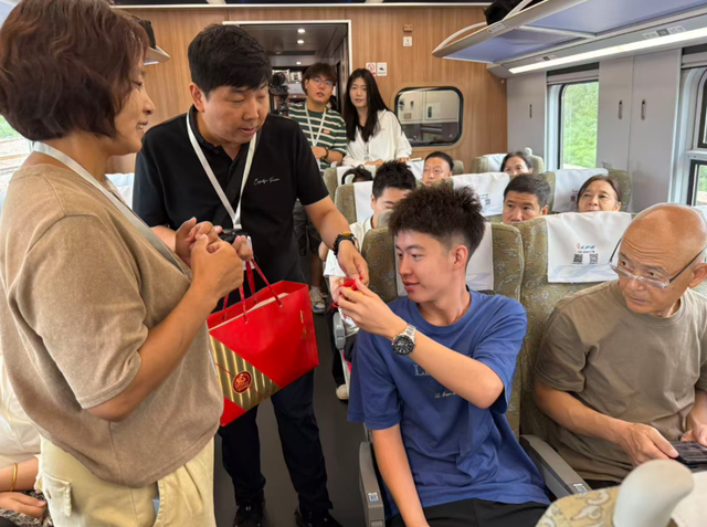 精准引流促融合 文旅宣传启新程——阳泉东站-石家庄站直达动车组列车首发文旅宣传活动成功举办