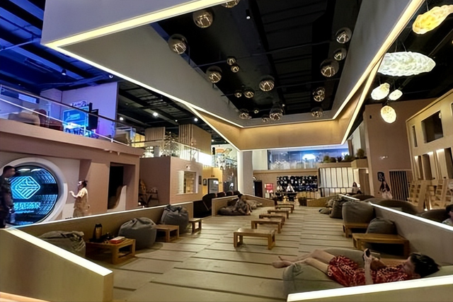 不止铁锅炖冰雪，靠洗澡养活百万人，谁才是东北第一“澡都”？