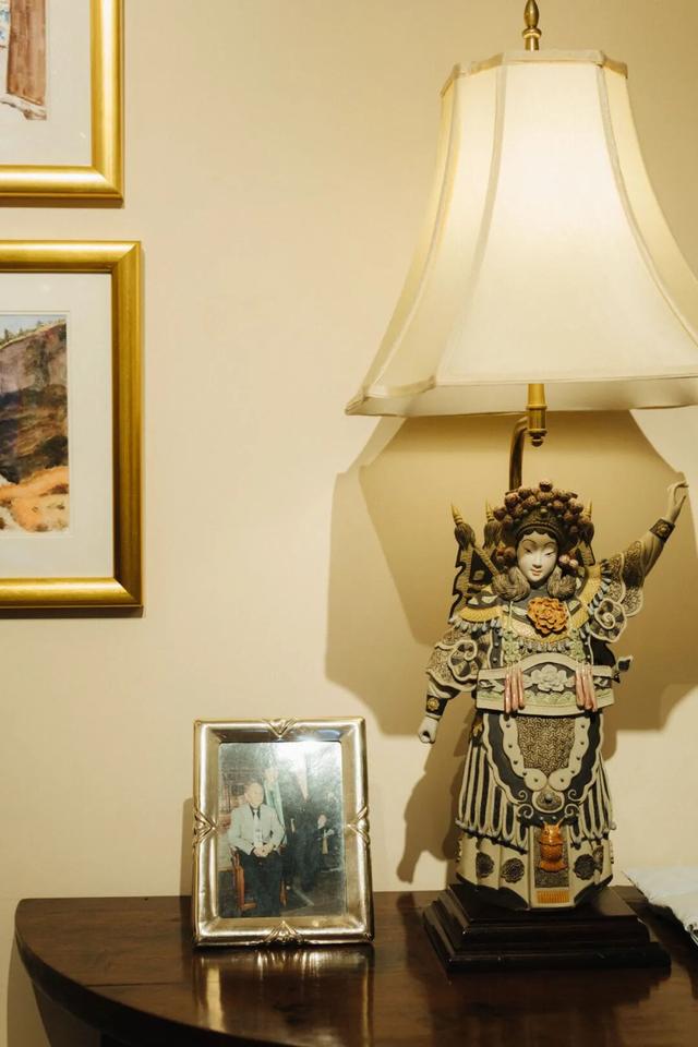 丈夫患痴呆记忆消退，妻子把家变博物馆，离世后一举动让人泪目