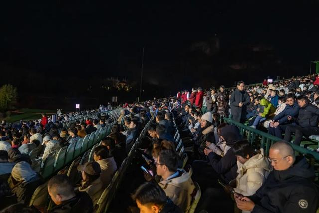 赴约吗？印象大红袍的精彩，今夜依旧