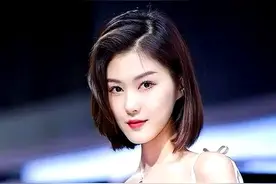 车模程儿性感写真图片