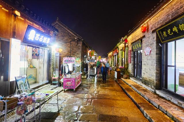 淮北有条石板街，安徽最具地标性的老街之一，载满了濉溪人的记忆