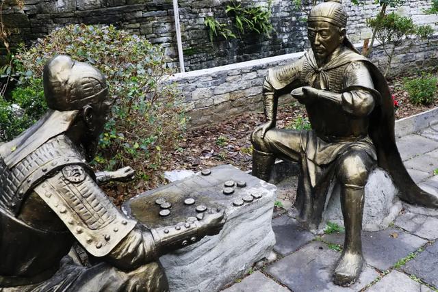 贵州:畅游安顺风光,感受黔中民俗!