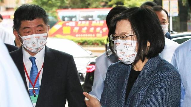 “台湾永远不可能回归中国”！她刚说完没两天，就意外被吊臂砸死