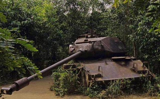 被美国打了14年，最后成了亲美国家，国内女性为美军生下数万混血