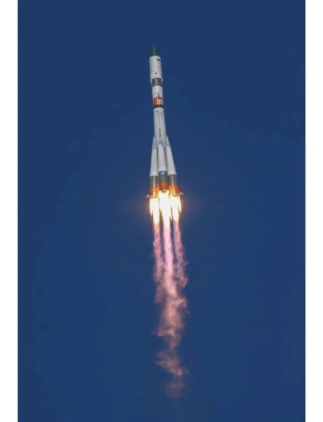 中美俄飞船载重差距断崖：美国4.2吨，俄2.5吨，中国令人意外!