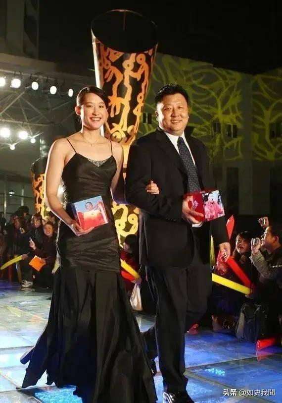 连娶3位徒弟，将奥运冠军变主妇，毁掉队员前途的他能有多离谱？