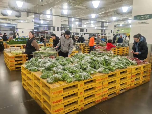 实探开心农场A会员店：低配的山姆、高配的乐尔乐和农贸集市