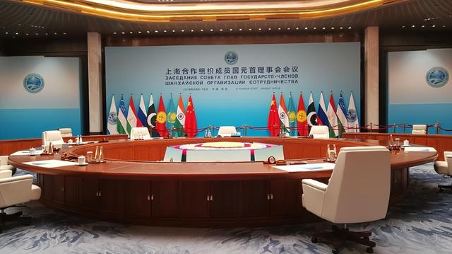 20多国领导人将访华，一个月后中方在天津备好最高礼遇，特朗普全球加税的大结局，已被中方一语道破
