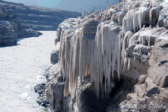 壶口在上，冬季的壶口瀑布果真不一样