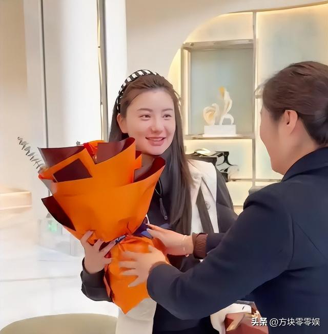 结婚三年没夫妻之实 网红“猴哥说车”终离婚，丈母娘早就曝过真相