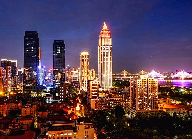 武汉与南京这俩个省会城市，有哪些独特地相同与不同之处呢？