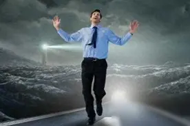 揭秘！为何顶尖高手都偏爱独处？背后的原因竟如此深刻！图片