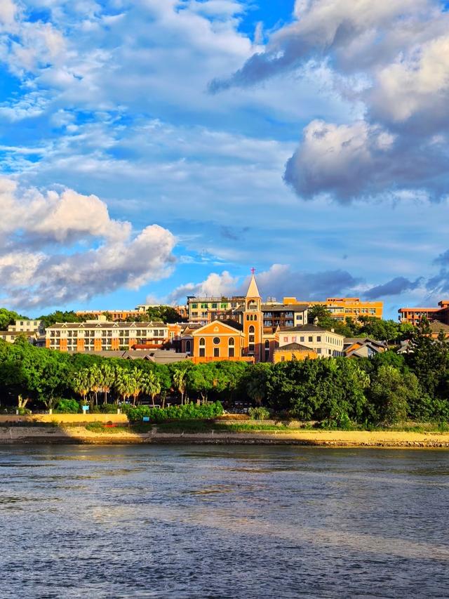 广州人去了厦门与福州，直言不讳：厦门人和福州人气质截然不同！