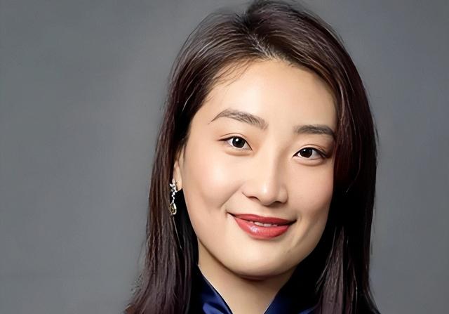 官媒发声！宗馥莉再破天花板，让亲叔宗泽后和全体商界沉默了