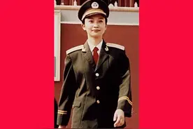 中国第一位女伞兵、女试飞员、女舰长和“第一女保镖”图片