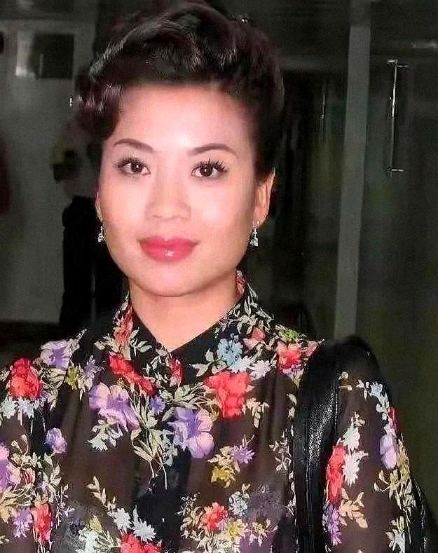 不结婚，如何解决生理需求？56岁的歌唱家张也，给出了最优回答