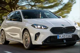 312马力，零百加速4秒，全新宝马1系两厢版还会引入中国吗？图片