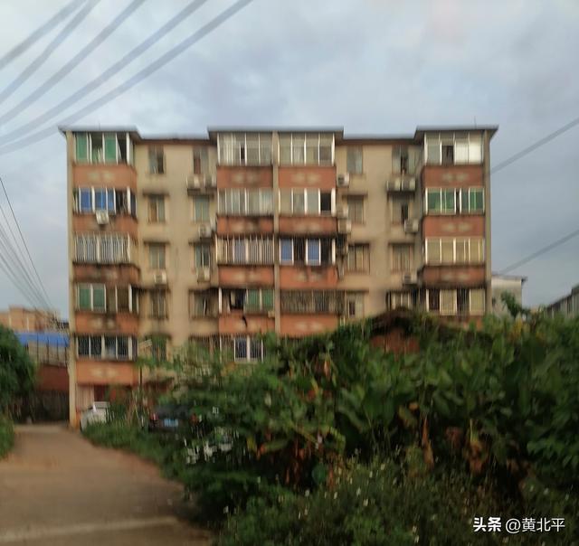 广西南宁市第一大镇果真名不虚传，繁华程度可跟市区有一拼