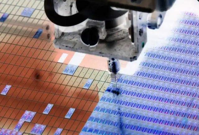 高市准备出王牌：或禁止对华出售半导体制造关键材料