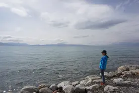 静而不恶、不语、不争的女人，大多都是这三种命运，很准！图片